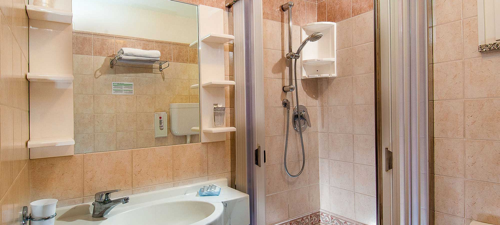 media.Camere-senza-balcone-03-Hotel-alba-Serena-Misano