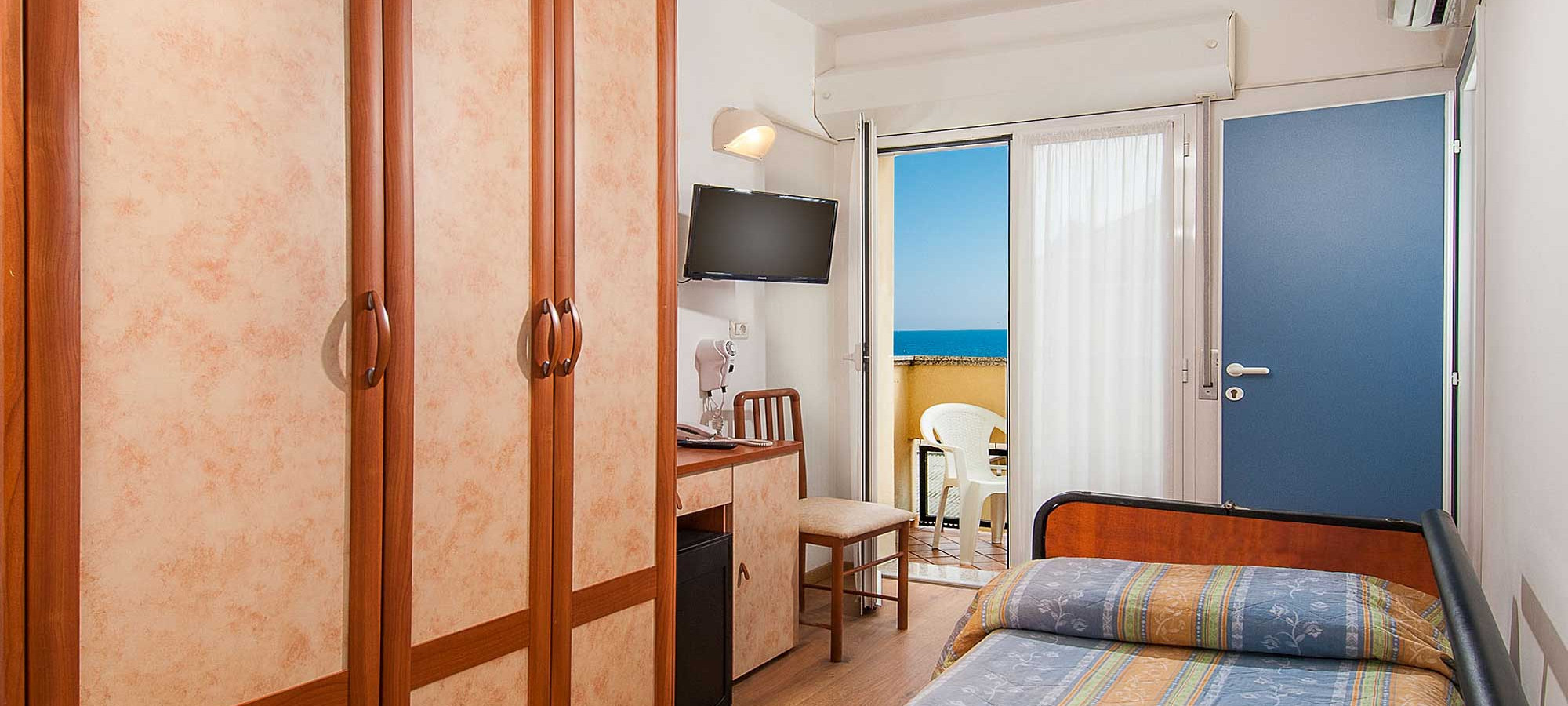 media.Camere-con-balcone-vista-mare-01-Hotel-alba-Serena-Misano